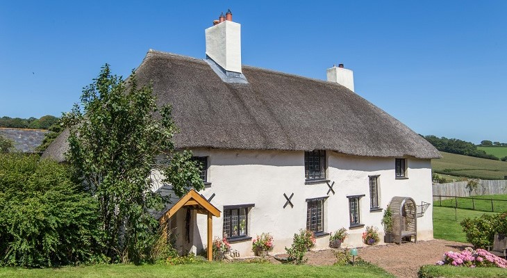 chocolate_box_thatched_cottage_pretty_english_hous