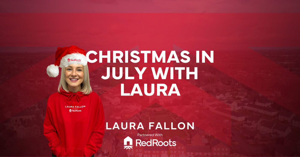 Christmas In July With Laura 🎅🏼🎄🎁