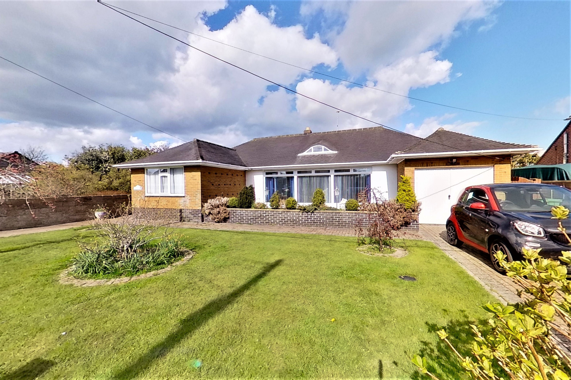 3 bed bungalow for sale in Montrose, Spitalfield L