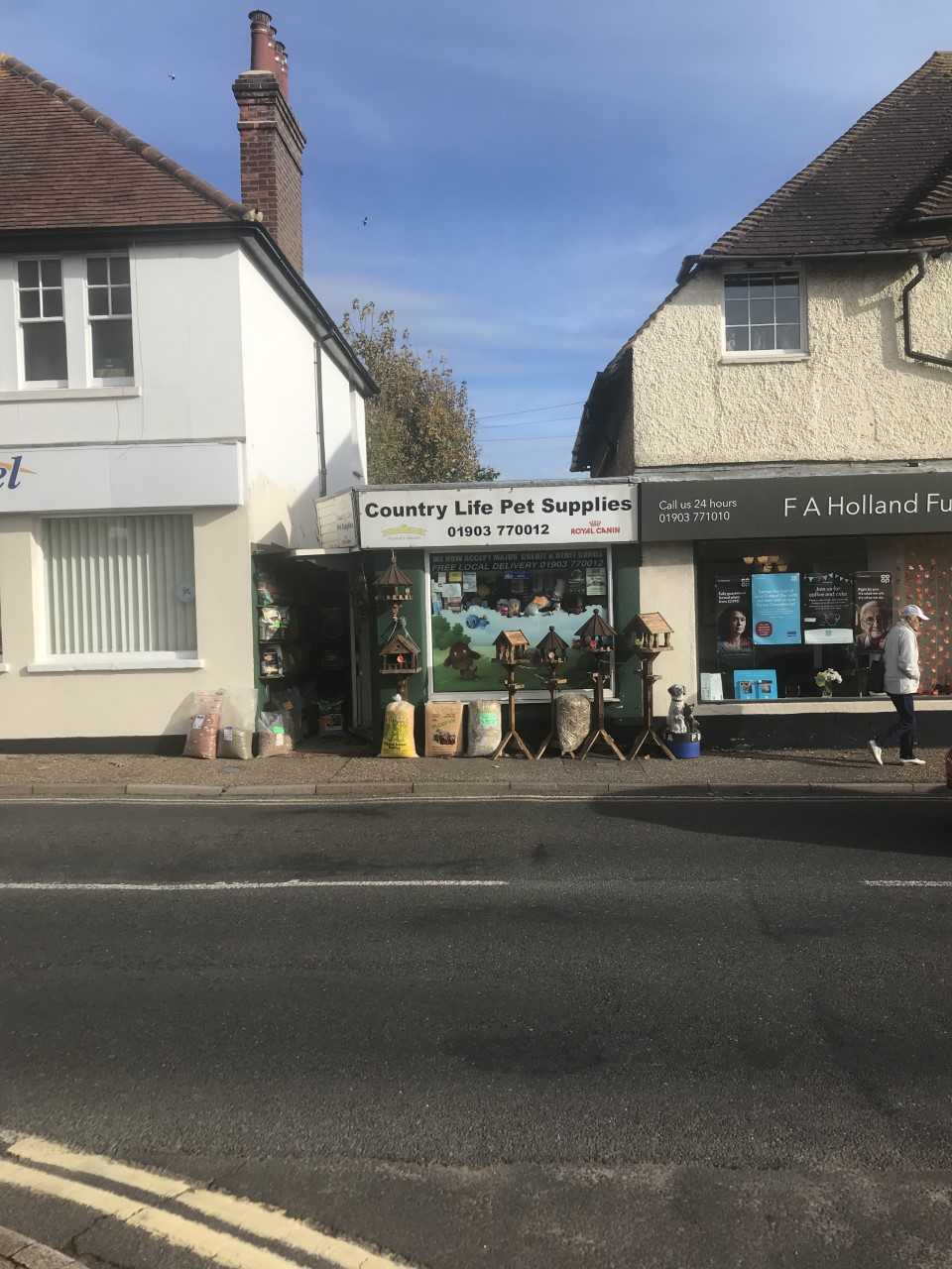 Country Life Pet Supplies in Rustington