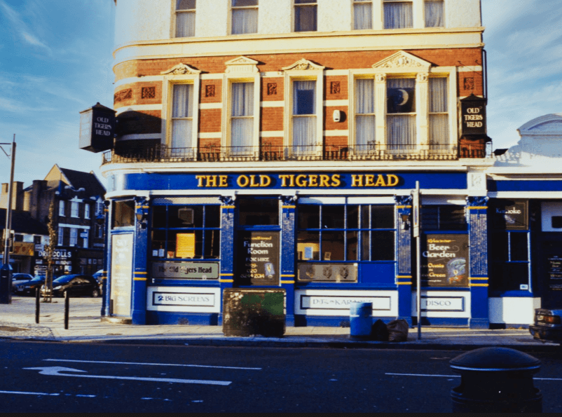 THE OLD TIGERS HEAD in LEE GREEN